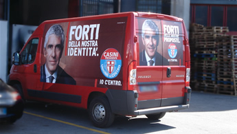Camion Vela UDC - OOH innovativa urbana